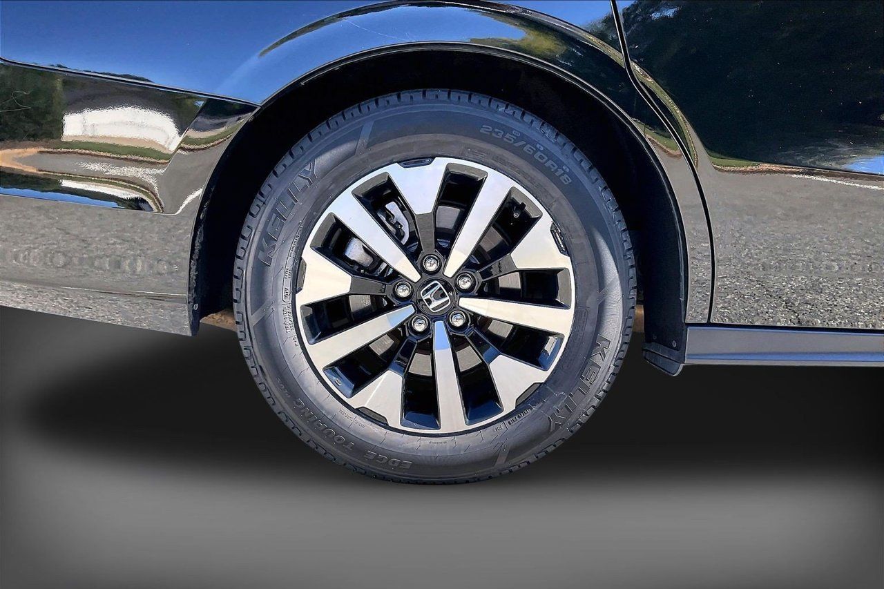 Used 2025 Honda Odyssey EX-L image 36