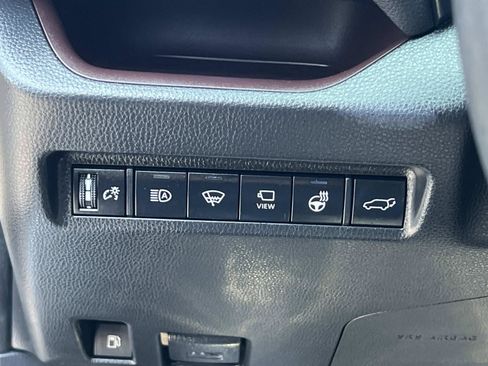 Used 2020 Toyota RAV4 Limited AWD/4WD image 22