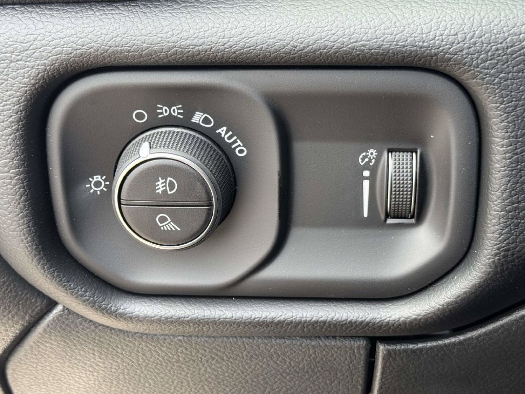 New 2026 RAM 3500 Big Horn AWD/4WD image 27
