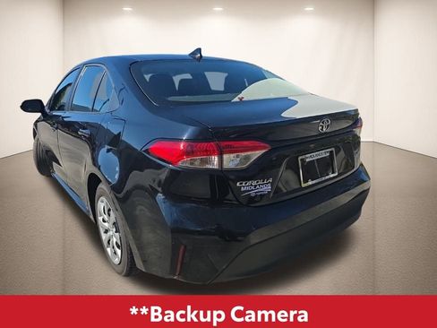 Used 2023 Toyota Corolla LE image 4