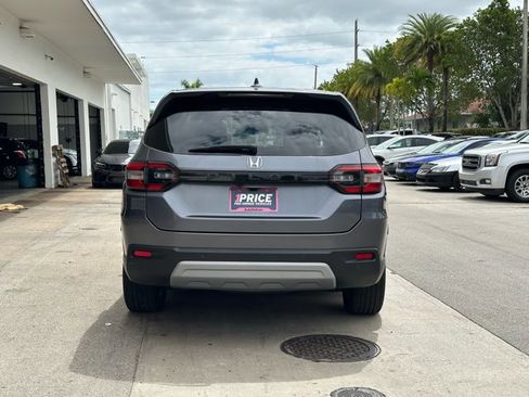 Used 2023 Honda Pilot EX-L image 7