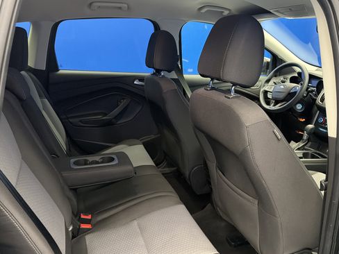 Used 2017 Ford Escape SE image 25