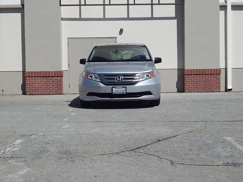 Used 2012 Honda Odyssey LX image 13
