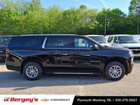 Certified 2025 Chevrolet Suburban LT AWD/4WD image 9
