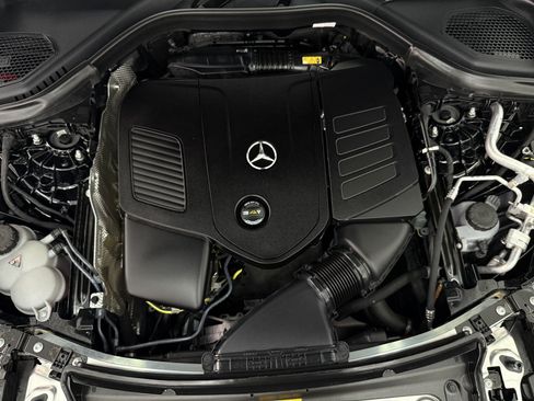 Used 2025 Mercedes-Benz GLC 350e 4MATIC image 31
