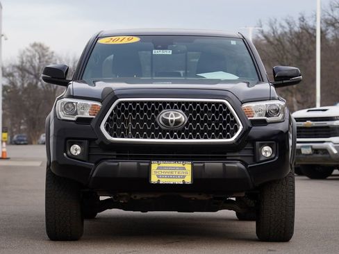 Used 2019 Toyota Tacoma TRD Off-Road image 8