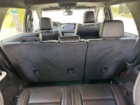 Used 2023 Dodge Durango R/T RWD image 12