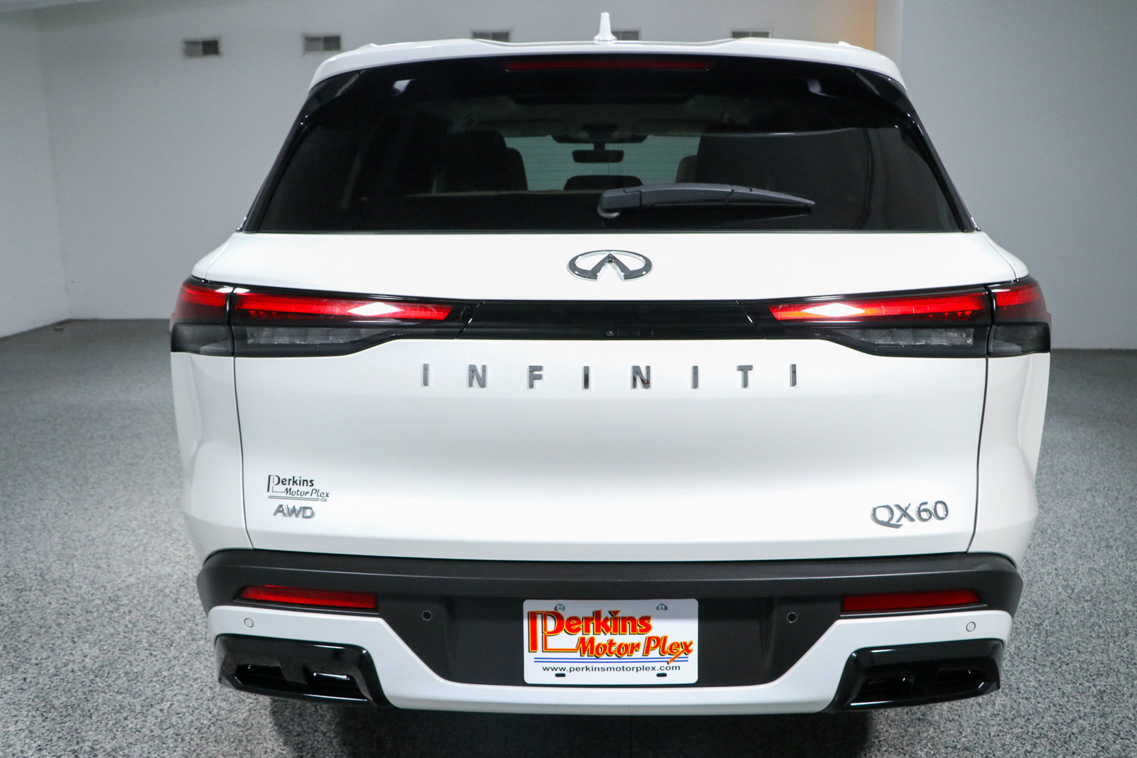 Used 2023 INFINITI QX60 Luxe w/ Performance Audio Package AWD/4WD image 8