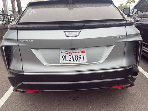 Used 2024 Cadillac Lyriq Luxury AWD/4WD image 3