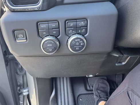 Used 2025 GMC Sierra 2500 Denali w/ Denali Reserve Package image 34