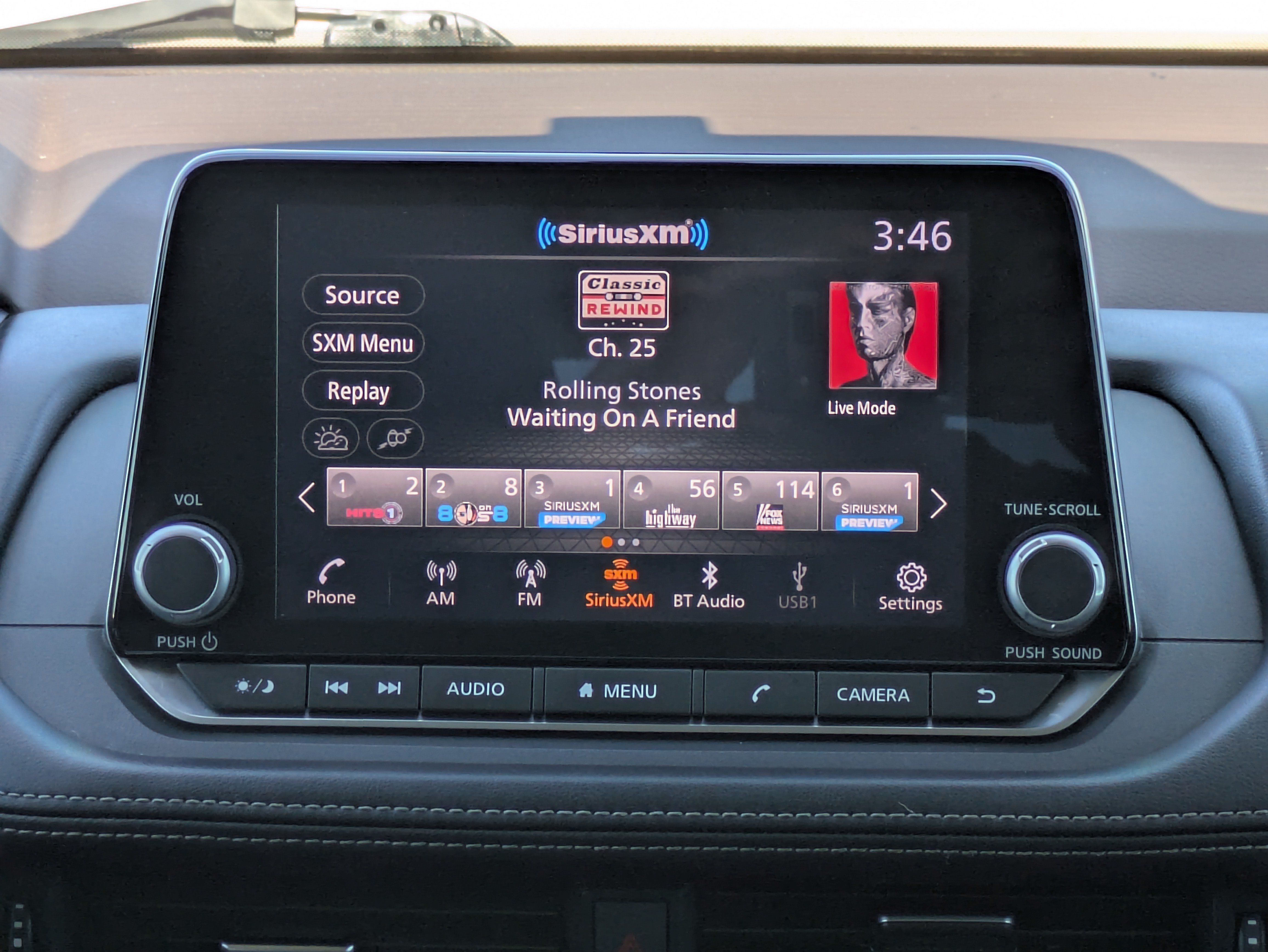 Used 2023 Nissan Rogue SV FWD image 18