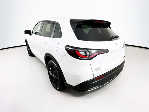 Used 2024 Honda HR-V Sport image 5