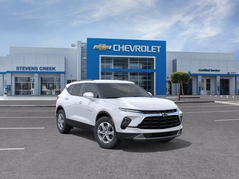 New 2026 Chevrolet Blazer LT w/ Convenience Package FWD image 9