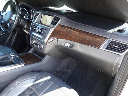 Used 2013 Mercedes-Benz GL 450 4MATIC image 22