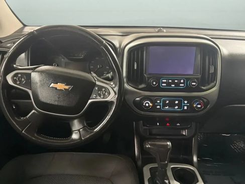 Used 2018 Chevrolet Colorado LT w/ LT Convenience Package RWD image 10