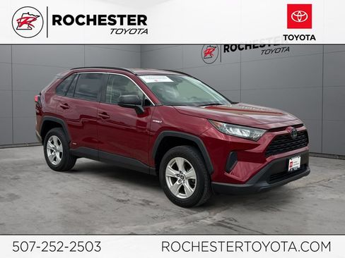 Used 2019 Toyota RAV4 LE w/ Carpet Mat Package AWD/4WD image 1