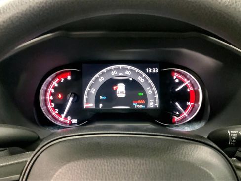 Used 2025 Toyota RAV4 XLE AWD/4WD image 26