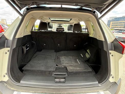 Used 2023 Nissan Rogue SL AWD/4WD image 28