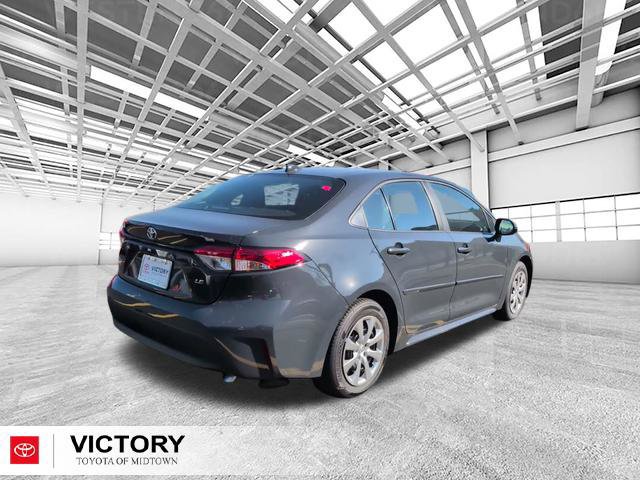Used 2027 Toyota Corolla LE FWD image 3