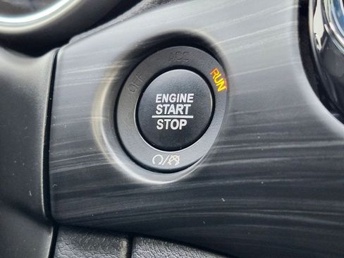 Used 2022 Jeep Grand Cherokee Laredo X image 25