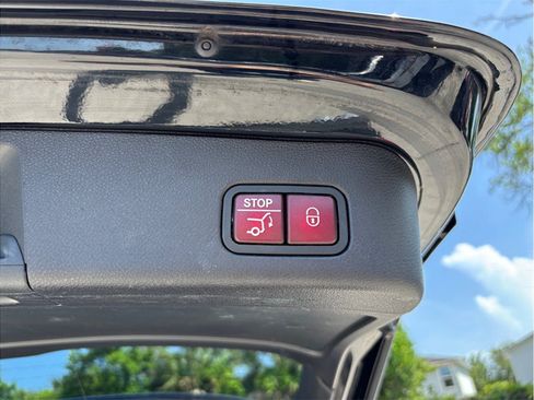 Used 2016 Mercedes-Benz GLE 63 AMG 4MATIC image 50