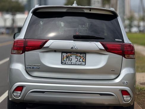 Used 2022 Mitsubishi Outlander GT AWD/4WD image 4