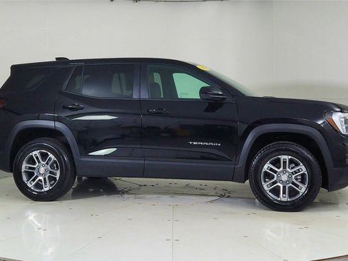 Used 2026 GMC Terrain Elevation image 8