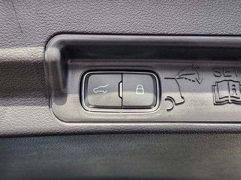 Certified 2025 Ford Explorer Platinum w/ LUX Leather Package image 37