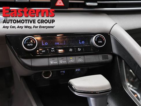 Used 2023 Hyundai Elantra SEL FWD image 20