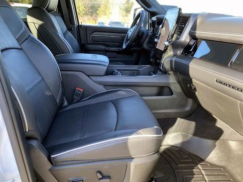 Used 2025 RAM 2500 Limited image 29