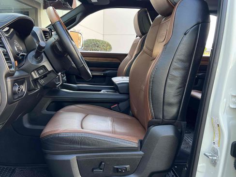 Used 2022 RAM 2500 Limited AWD/4WD image 36