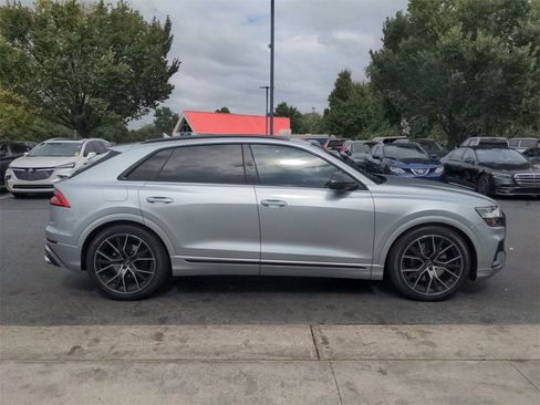 Used 2023 Audi SQ8 Prestige w/ Prestige Package image 9