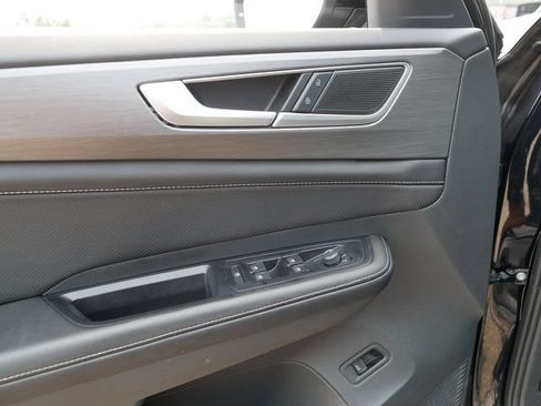 Certified 2026 Volkswagen Atlas Cross Sport SE AWD/4WD image 16