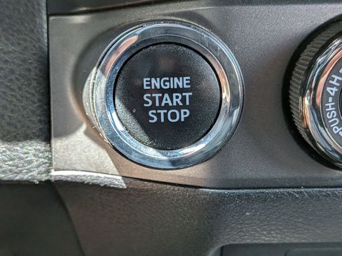 Used 2020 Toyota Tacoma TRD Off-Road AWD/4WD image 22