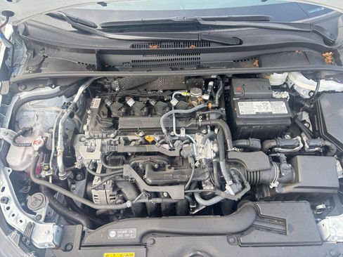 Used 2025 Toyota Corolla LE FWD image 31