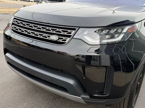 Used 2019 Land Rover Discovery SE image 13