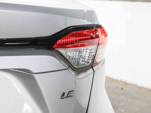 Certified 2022 Toyota Corolla LE FWD image 13