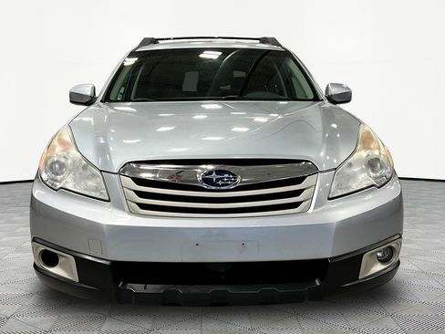 Used 2012 Subaru Outback 2.5i Premium AWD/4WD image 2