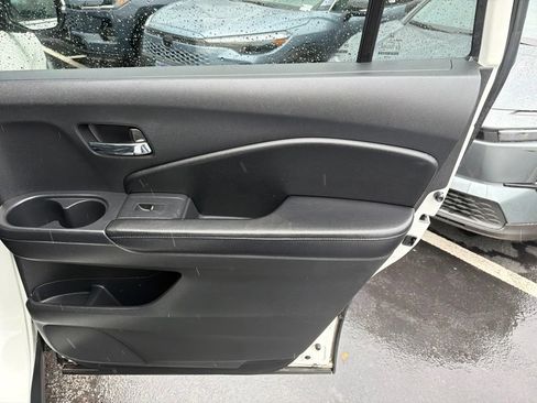 Used 2017 Honda Pilot EX-L image 11
