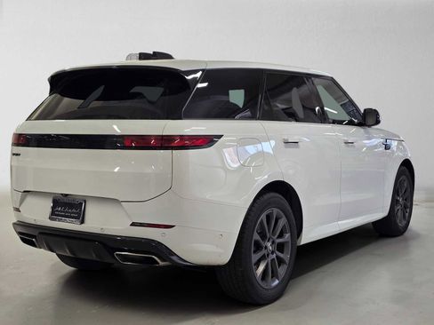 Used 2024 Land Rover Range Rover Sport Dynamic SE AWD/4WD image 5