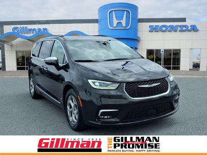 Used 2023 Chrysler Pacifica Limited