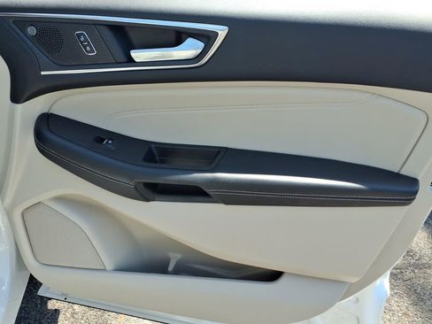 Certified 2023 Ford Edge Titanium AWD/4WD image 9