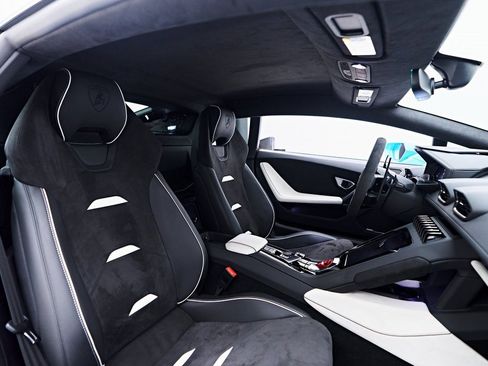 Used 2023 Lamborghini Huracan EVO image 52