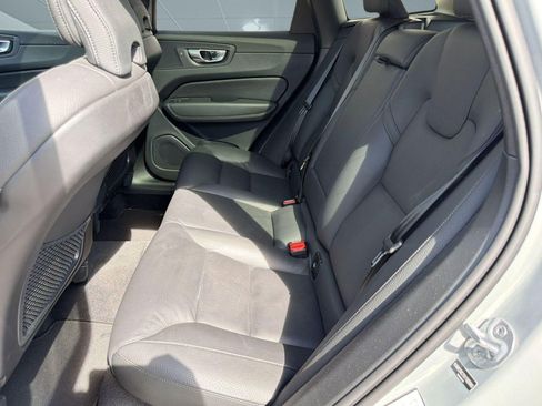 Used 2025 Volvo XC60 B5 Plus image 14