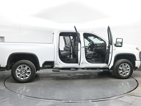 Used 2024 Chevrolet Silverado 2500 Custom w/ Custom Value Package AWD/4WD image 54