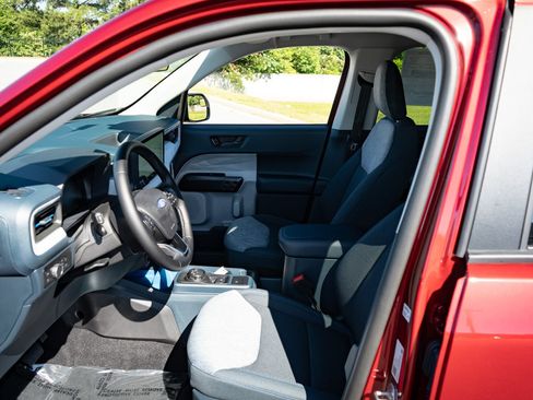 New 2026 Ford Maverick XLT w/ XLT Luxury Package FWD image 14
