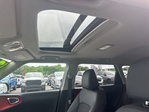 Used 2025 Kia Soul GT-Line FWD image 19