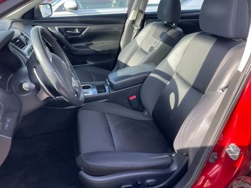 Certified 2018 Nissan Altima 2.5 SR image 6