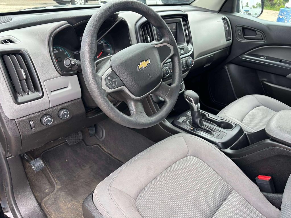 Used 2022 Chevrolet Colorado W/T w/ WT Convenience Package AWD/4WD image 6