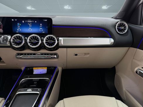New 2026 Mercedes-Benz GLB 250 image 27
